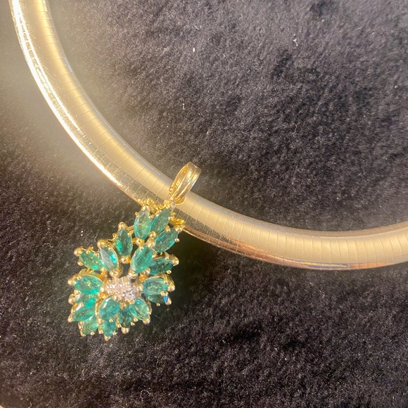 14kt gold emerald and diamond enhancer - Picture 4 of 9